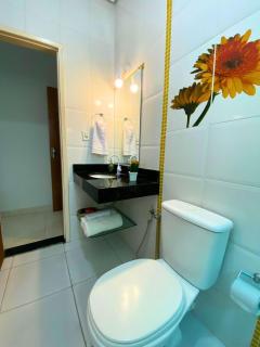 Casa Confortável em Condomínio com Piscina - 5
