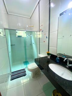 Casa Confortável em Condomínio com Piscina - 4