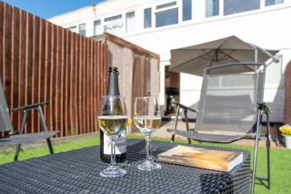Spacious Solihull 3BR With Free Parking And Garden Near NEC, Airport, JLR, HS2 - 5