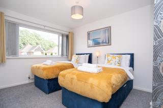 Spacious Solihull 3BR With Free Parking And Garden Near NEC, Airport, JLR, HS2 - 8