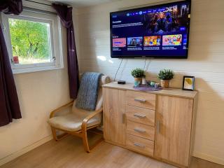 Apartment near Airport, Parking & EV charger - 0