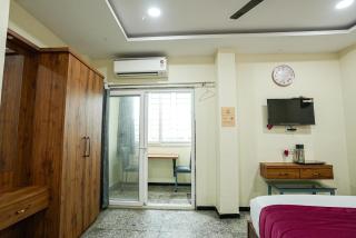 Hotel X - 3