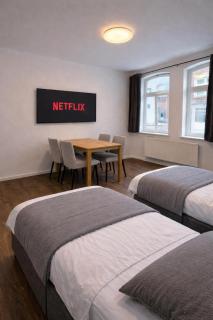 2 BR Apartment, 4 Singlebeds, near A3 Autobahn - 1