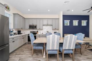 Pineapple Dream Cottage With Private Hot Tub Near Disney With Margaritaville Resort & Island H2O Access - 8000Sb - 2