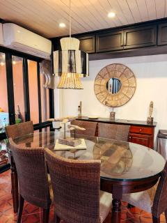 Luxury Mediterranean Villa steps from the beach - 5