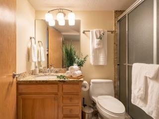 Prime Cleveland Location Modern 2BR Balcony - 4