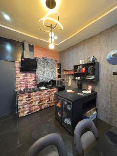 Luxe Luxury Apartment - 5