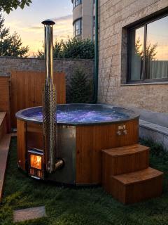 Luxury Villa in Yerevan, Up To 43C Heated Jacuzzi, Pool, Perfect For Family - 9