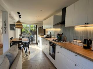 Casa en Laguna de Zapallar a pasos de la playa, recién remodelada - 8