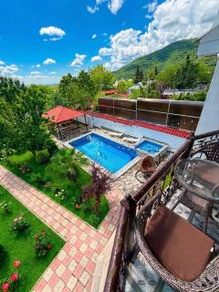 Kebele Green Mountain Heated Pool Villa - 3