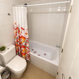 Depto full cercano a metro, Parking, Piscina, Check in 24-7 - 2