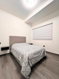 Luxury Townhouse with Pool & BBQ - 5