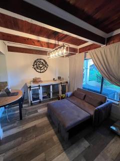 Lakeside Retreat 2 Miles from Universal Studios - 2