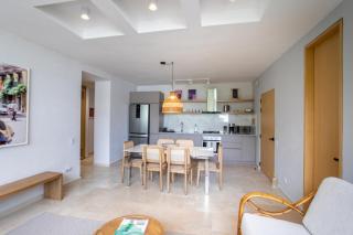 Luxury 3BR in Old Town | Near Clock Tower - 3