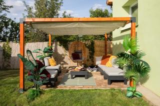 The Hajdu Hide-Away - Private Wellness Cottage with Hot Tub, Sauna & Garden - 7