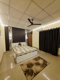 Himani Nest-Your Home Away From Home - 2