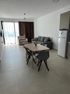 Sun Rose Apartments - 8