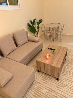 Cozy 1BR Apartment with Full Kitchen & Two Bathtub - 4