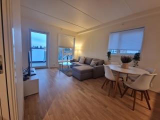 Mordern Apartment near Train, Shopping and Airport - 0