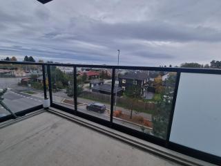 Mordern Apartment near Train, Shopping and Airport - 2