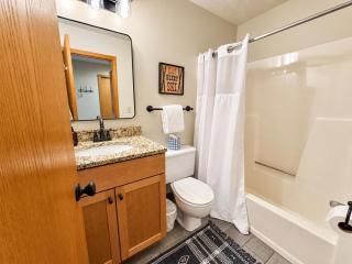 Lutsen Ski-In/Ski-Out | Moose Mtn Views | Hot Tub - 5