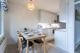 Riverside Park Apartment - 8