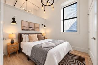 Suburban Haven Stylish Loft - Kearny - 7