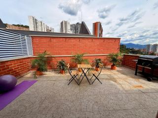 Apartment with a great rooftop in Medellín - 2