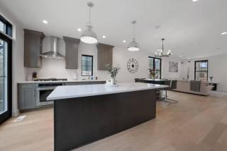Jungle House Premier Residences - Downtown Columbus & Short North - 4