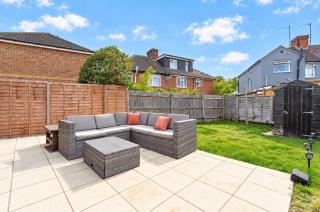 4 Beds Free Parking Fully Equipped Home - 0