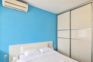 Central gem for 2 next to beach - 8