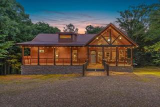 Twilight Pines - Dreamy Cabin w Hot Tub & optional Kids Loft - 8