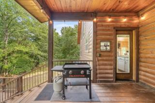 Twilight Pines - Dreamy Cabin w Hot Tub & optional Kids Loft - 6