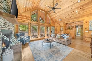 Twilight Pines - Dreamy Cabin w Hot Tub & optional Kids Loft - 1