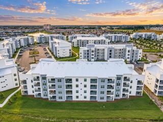 Homely Lakeview 3BR Condo with Waterpark - 8
