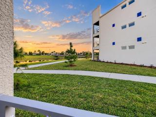 Homely Lakeview 3BR Condo with Waterpark - 5