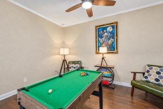 4BR4BA Tampa Retreat Game Room & Patio - 5