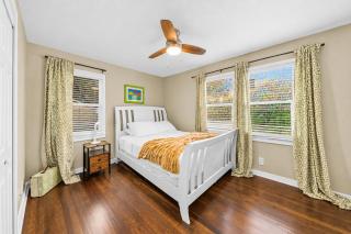 4BR4BA Tampa Retreat Game Room & Patio - 3