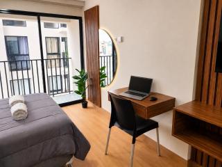 Studio in Barranco with Balcony and Fast WiFi - 5