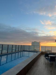 Novo! Apto com Piscina e Vaga ao lado do Farol da Barra em Salvador - 1
