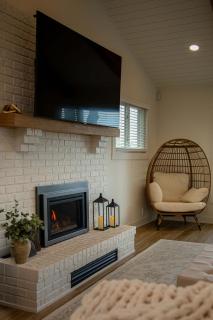 Hartley Lake Hideaway - The Perfect Getaway! - 1