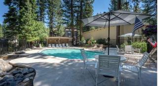 Charming condo with high-speed WiFi pellet stove pool & games - 9