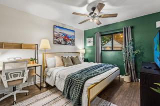 Entire Private Home w King Bed, Hot Tub, Parking, 1 Bedroom 1 Bath, Available Now - 8