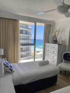 Sunbird Beach Resort Main Beach - 9