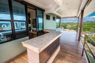 Breathtaking Views Mansion w King Beds - 8
