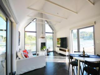 Holiday home with private lake and beach - 9