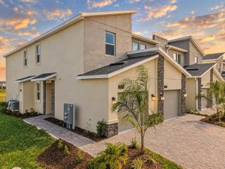 Family Themed 2BR Condo with Clubhouse Access - 9