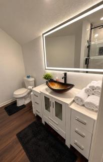 Luxury Lakefront 4BR - Corporate & Extended Stay Friendly -  - 5