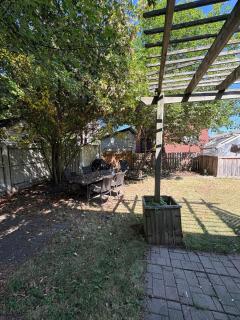 Entire 1BR, Office, Parking & Garden Access aprtm - 5