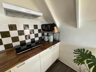Edward's Garden Apartment - 6